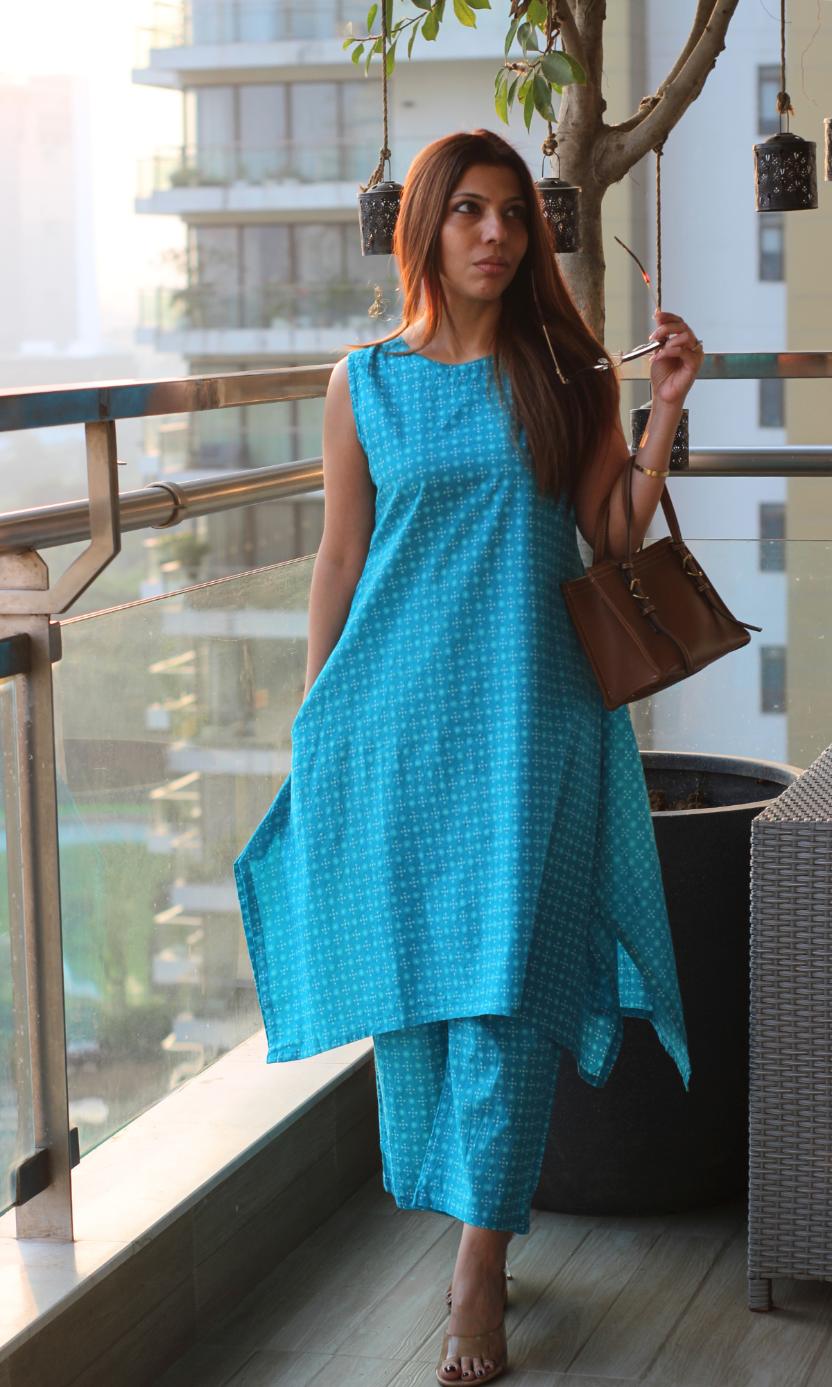 Firozi Dotted Print Boat Neck High Low Sleeveless Kurta & Pants