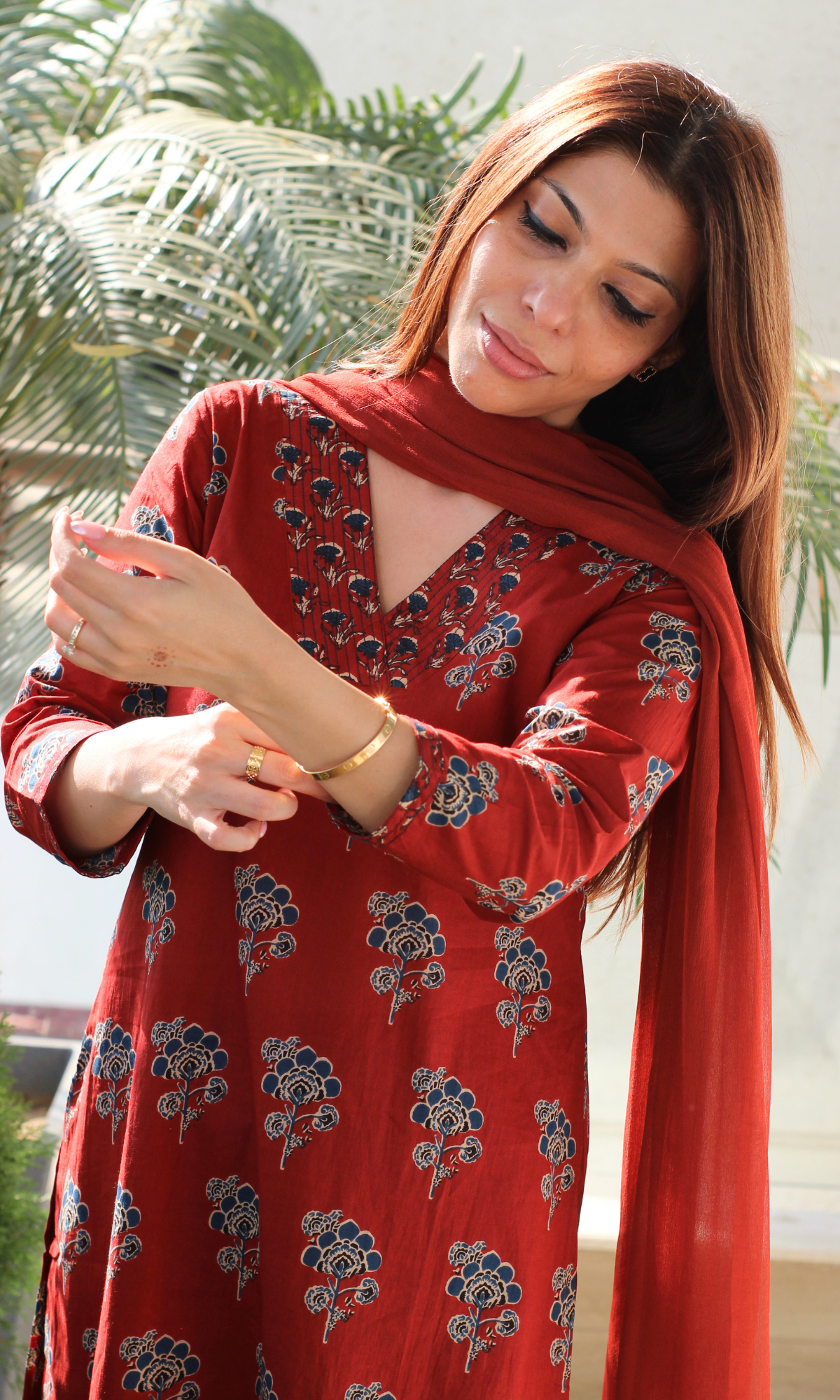 Cotton Maroon with Blue Booti print Kurta, Printed Pant & Chiffon Dupatta