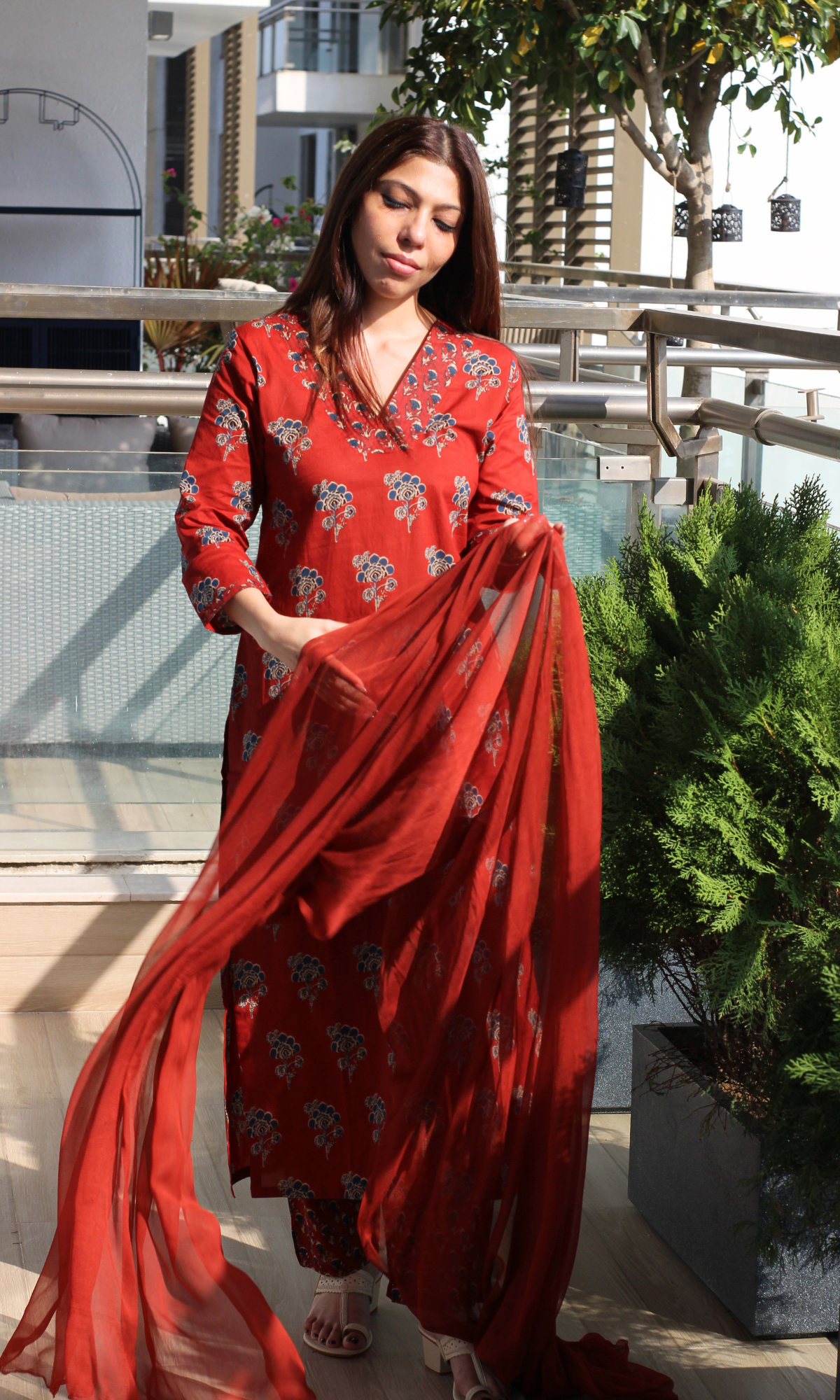 Cotton Maroon with Blue Booti print Kurta, Printed Pant & Chiffon Dupatta