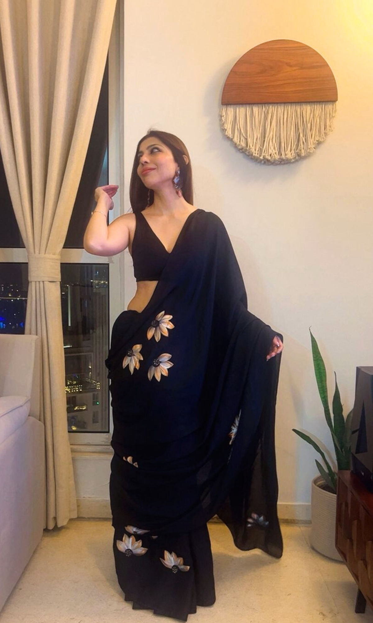 Princess Ziya Muslin Silk Hand Brush Painted Saree
