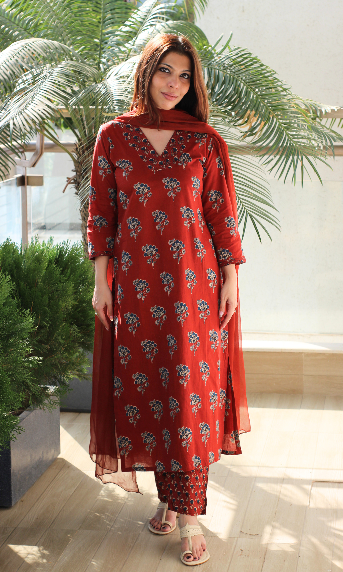 Cotton Maroon with Blue Booti print Kurta, Printed Pant & Chiffon Dupatta