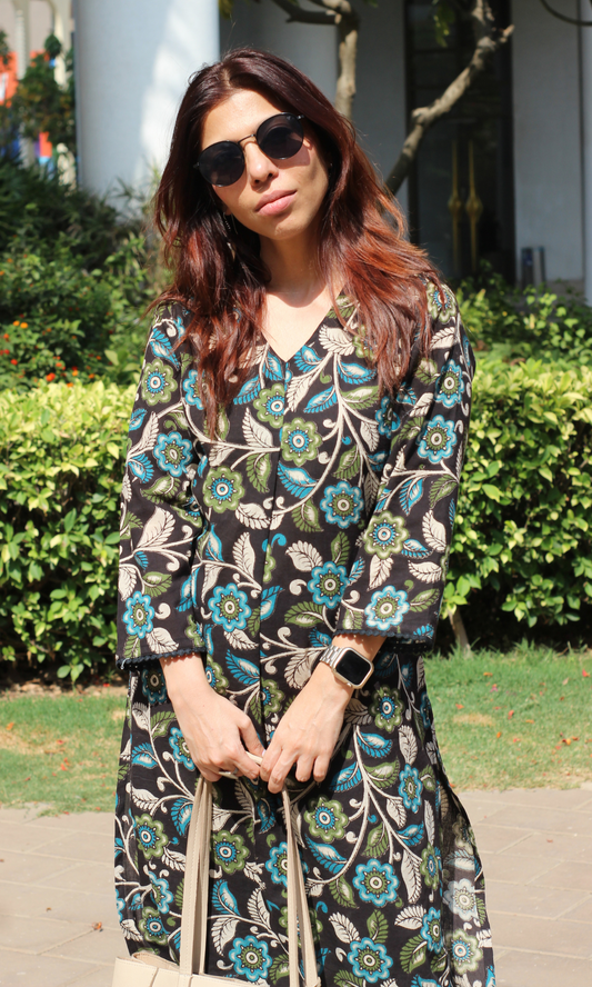 Cotton Black Kalamkari leaf Print Pleated Kurta & Pant