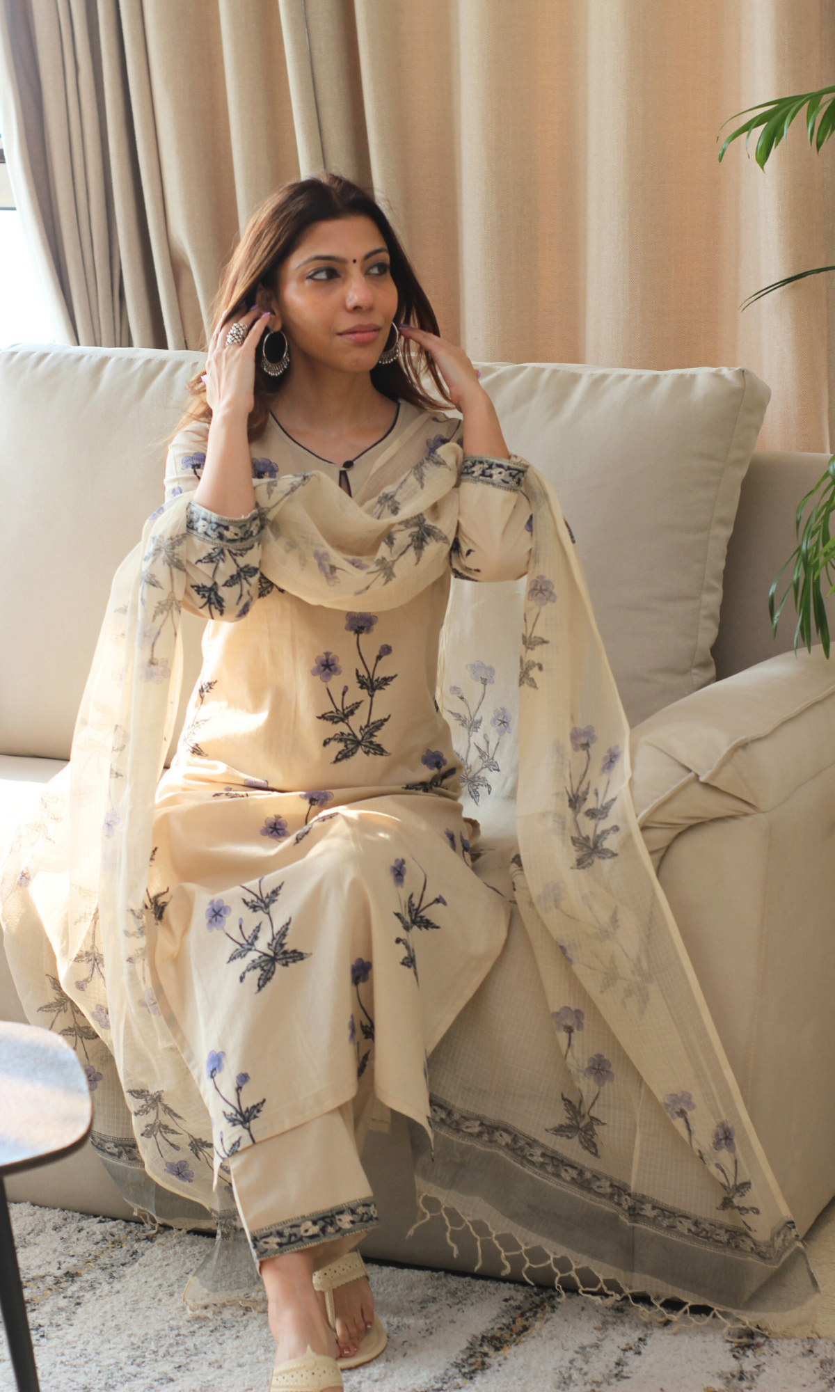 Saira Nilofar Boota Print Kurta, Kota Dupatta & Cotton Pants