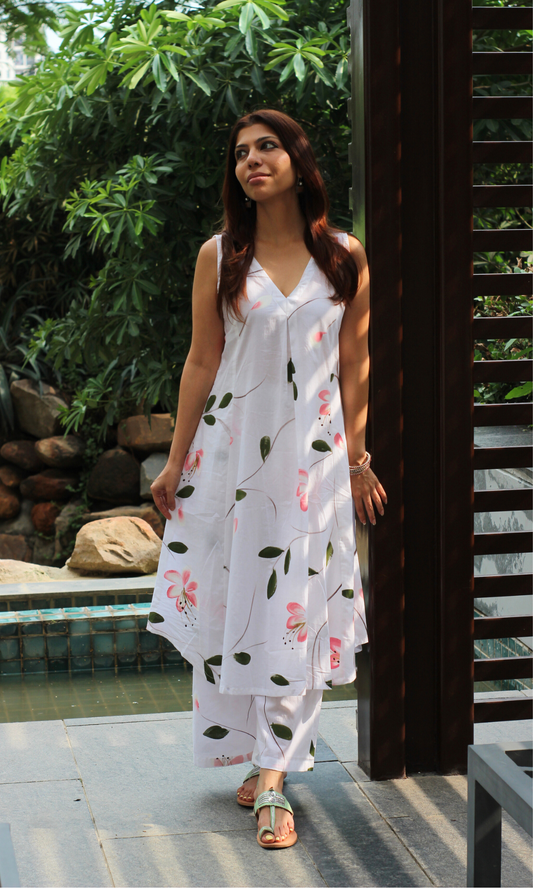 White Morning Bloom Hand Brush Painted Pleated Kali Kurta & Cullotes