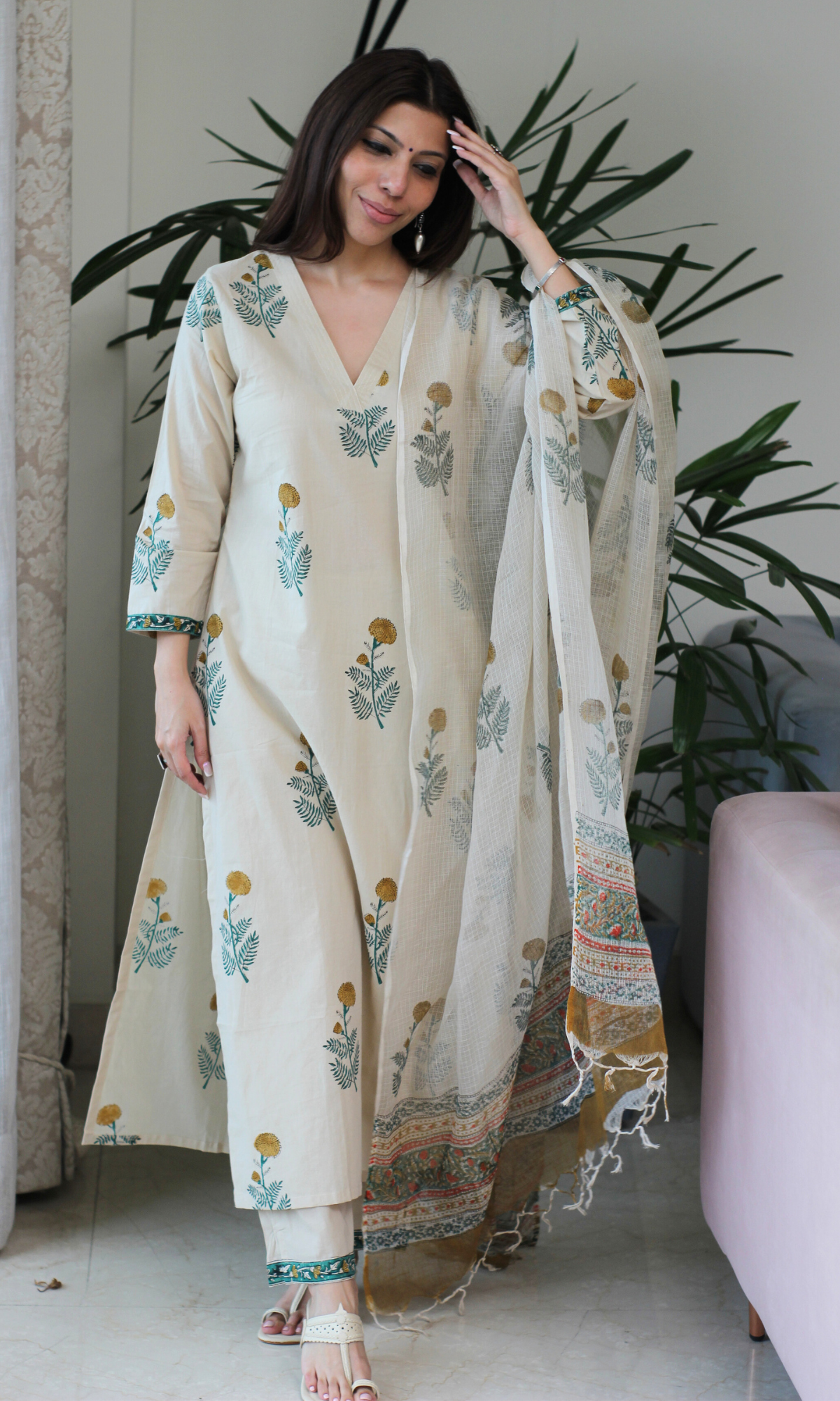 Saira Sunehri Mughal Print Kurta, Kota Dupatta & Cotton Pants