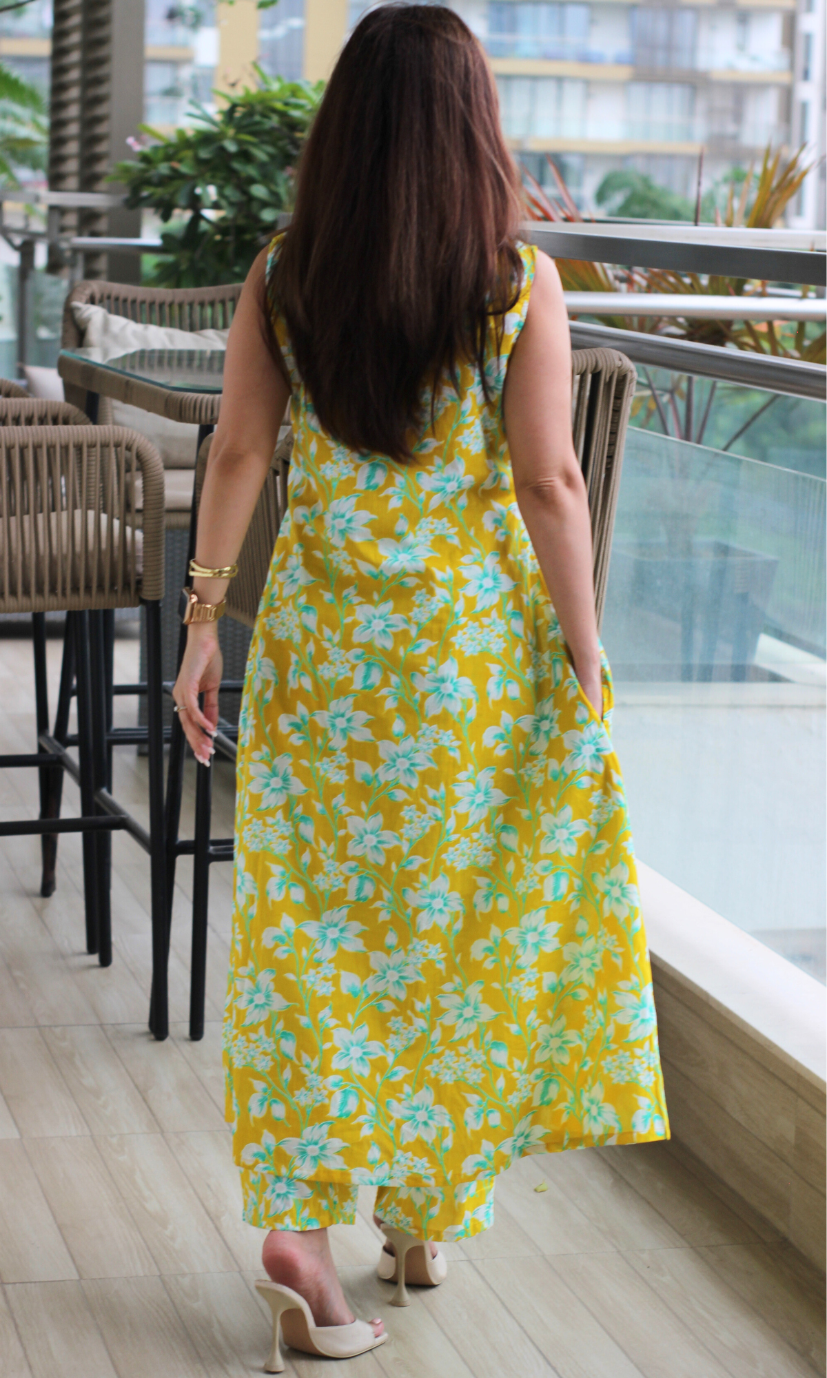 Sunlit floral A Line Sleeveless Kurta with Pants