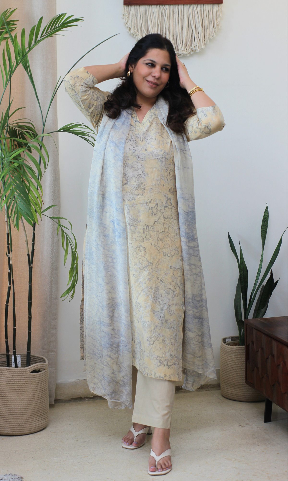 Cotton Hazy Beige African Shibori Kurta, Chiffon Dupatta & Cotton Pants