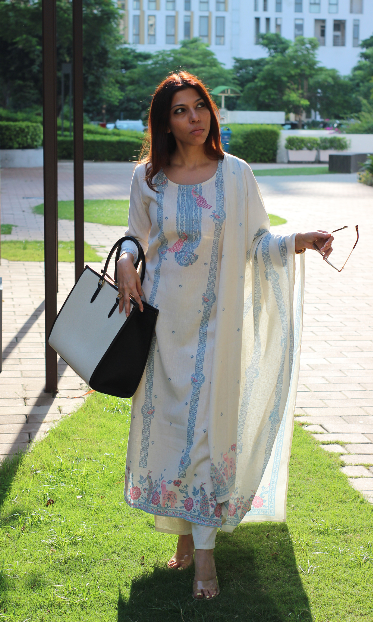 Linen Blend Off White Woven Kurta , Dupatta & Linen Blend Pants