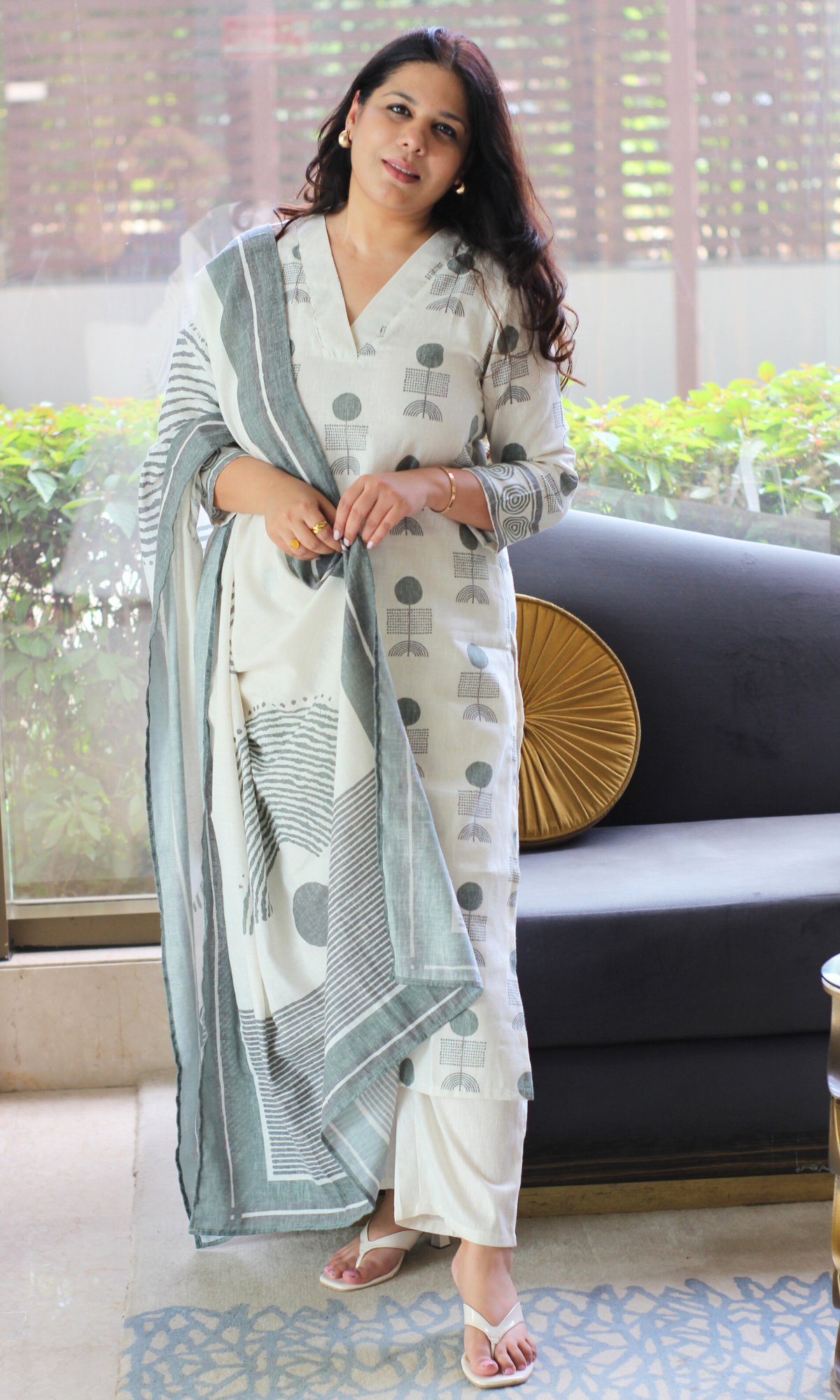 Linen Blend Off White Leaf Print Kurta, Dupatta & Cotton Pants