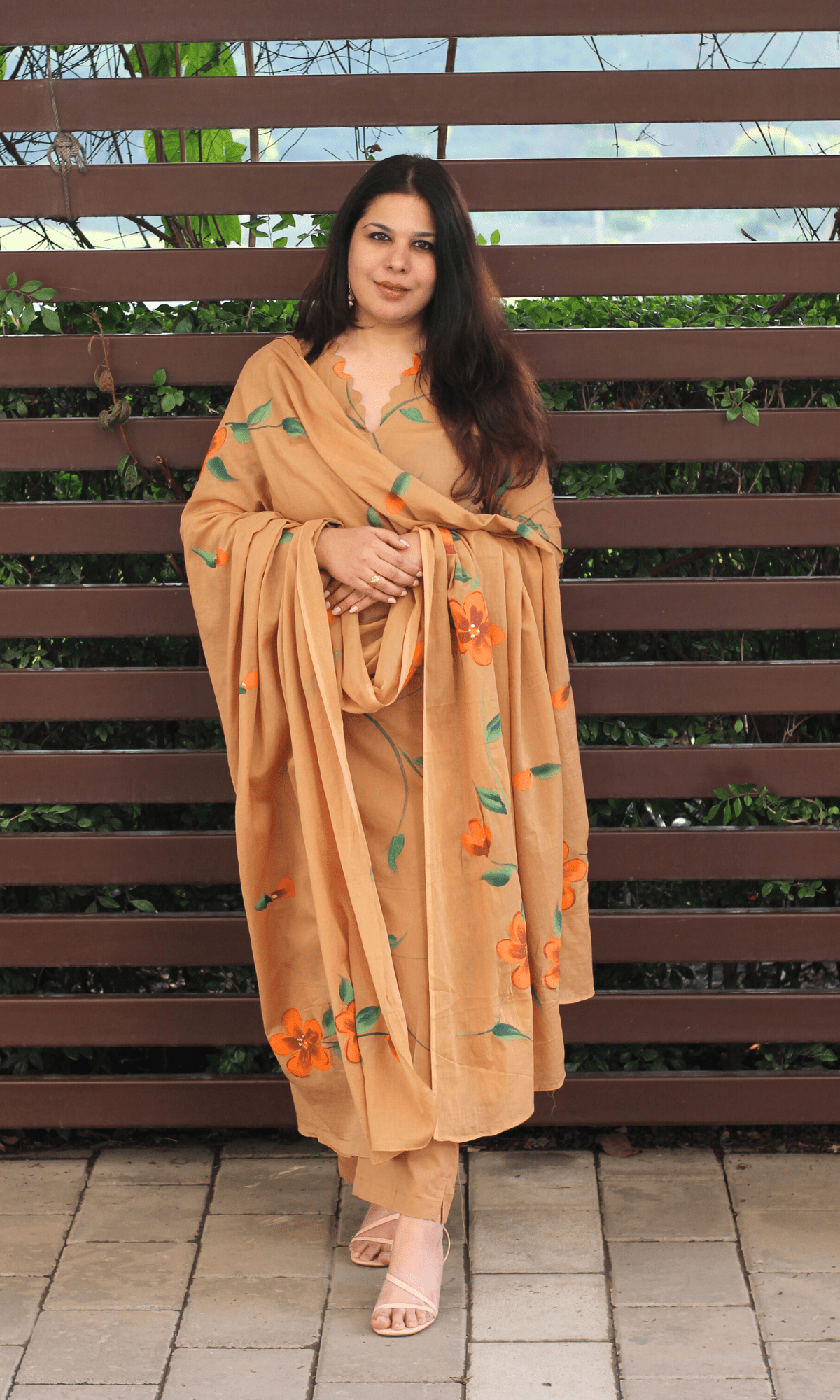 Cotton Cinnamon Handbrush Painted Suit with Mul Handbrush Painted Dupatta - Baareeki