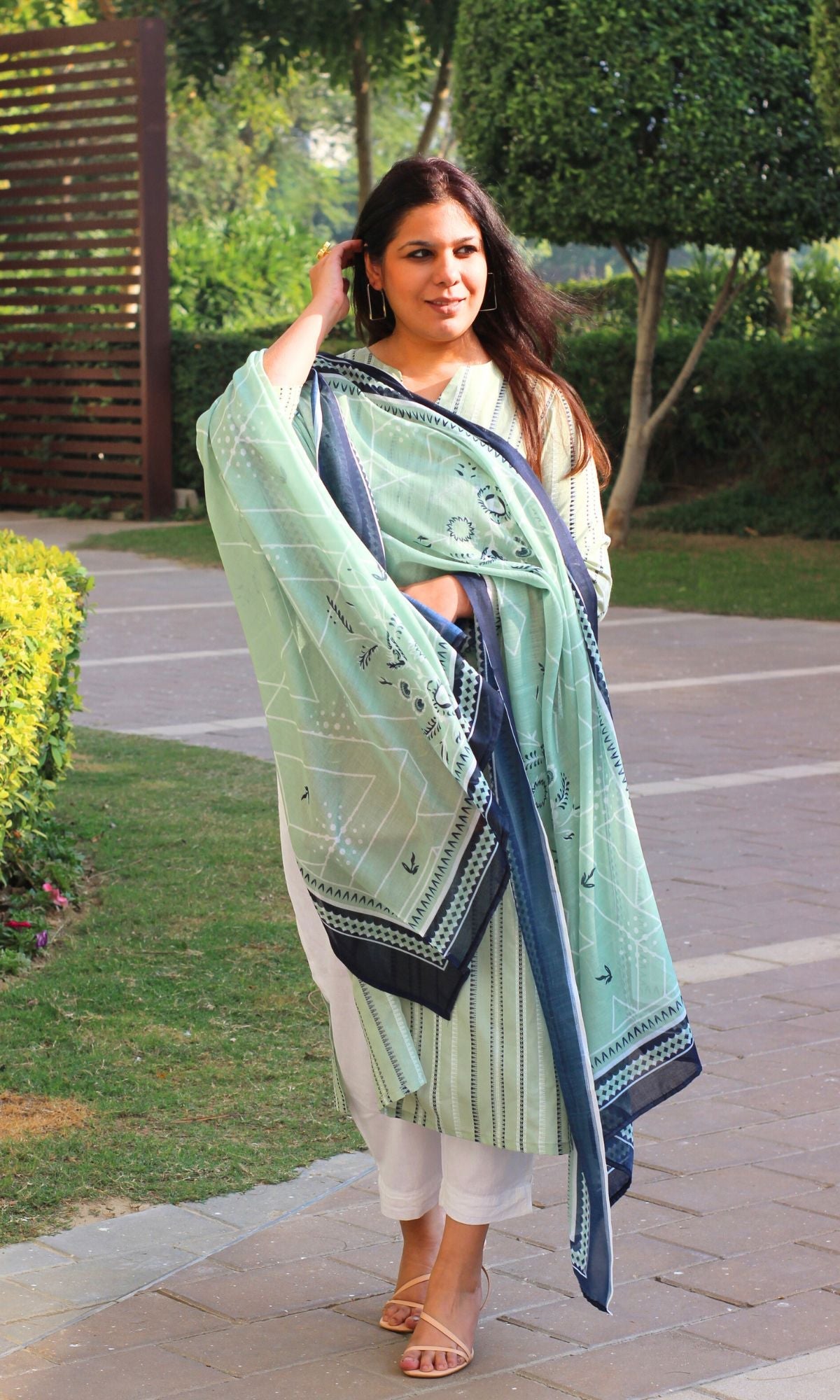Cotton Fern & Navy Vertical Print Kurta & Mul Printed Dupatta - Baareeki
