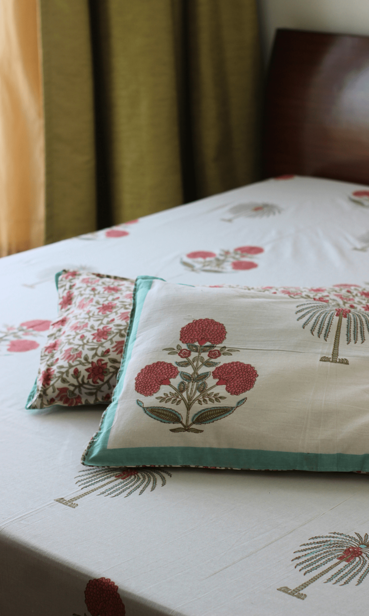 Cotton Gulaab Mughal Print King Size Bedsheet with 2 Pillow Covers - Baareeki