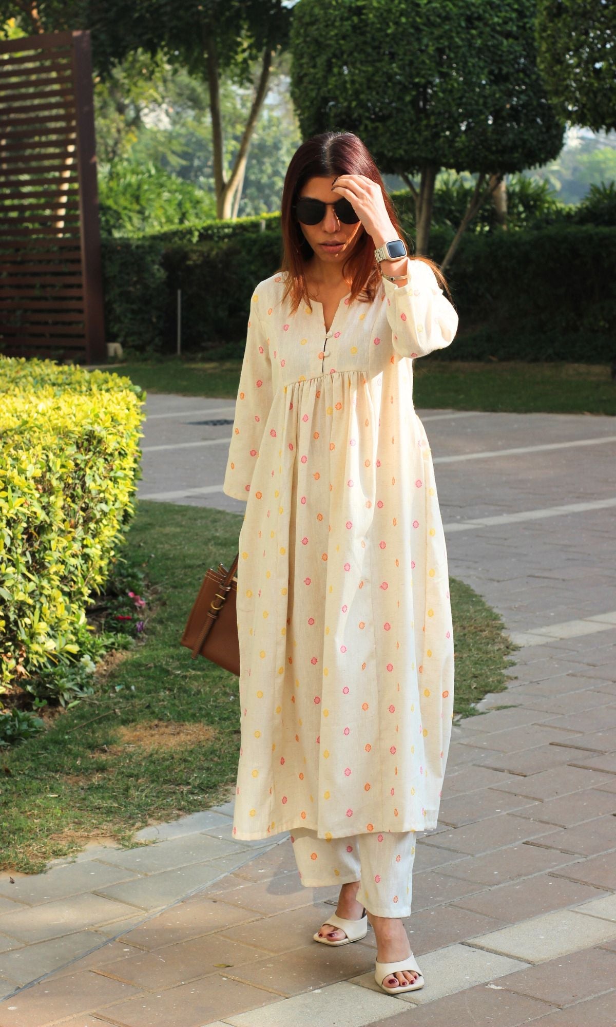 Cotton Linen Blend Off - White Pleated Kurta & Pants - Baareeki