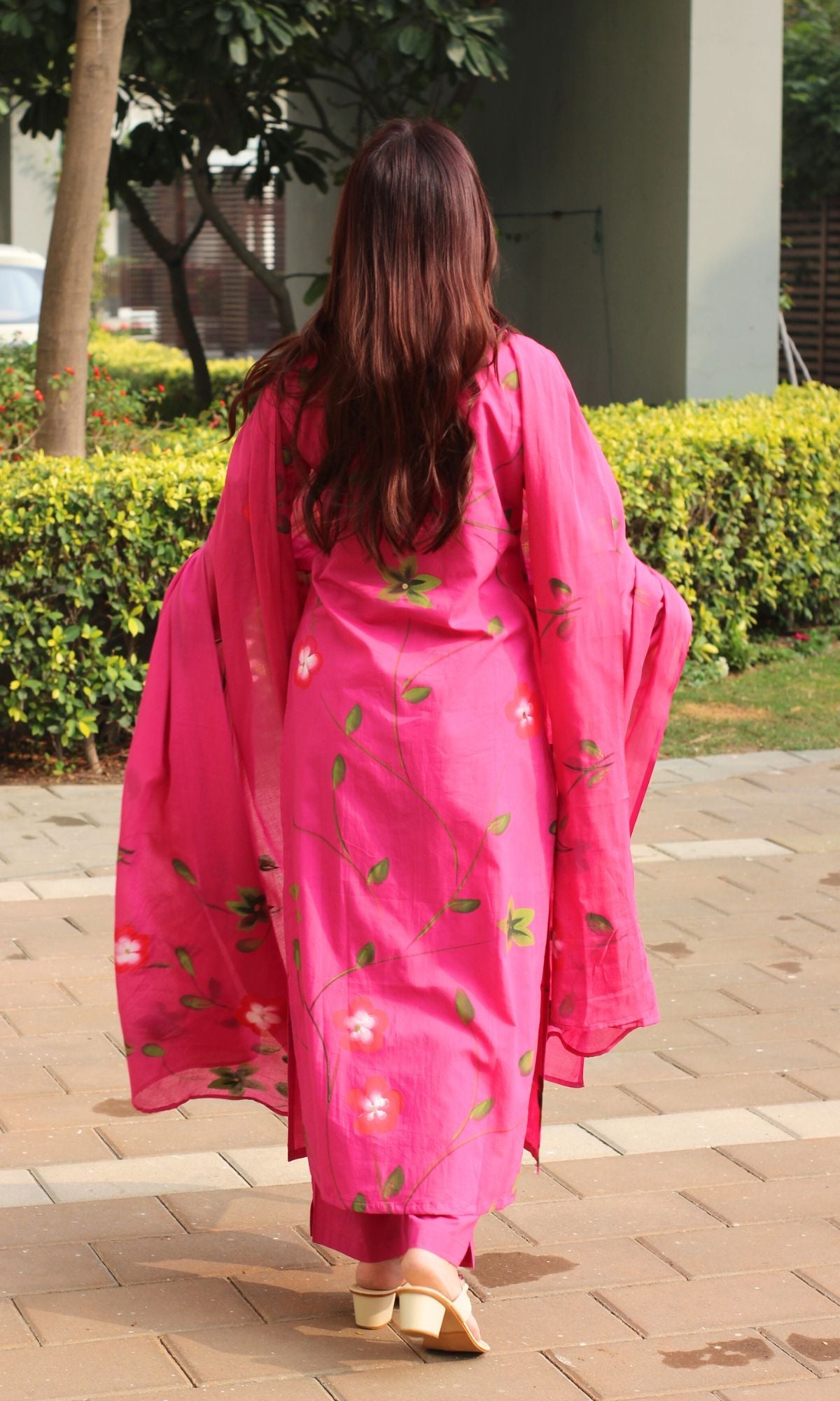 Cotton Magenta Handbrush Painted Suit with Mul Handpainted Dupatta - Baareeki
