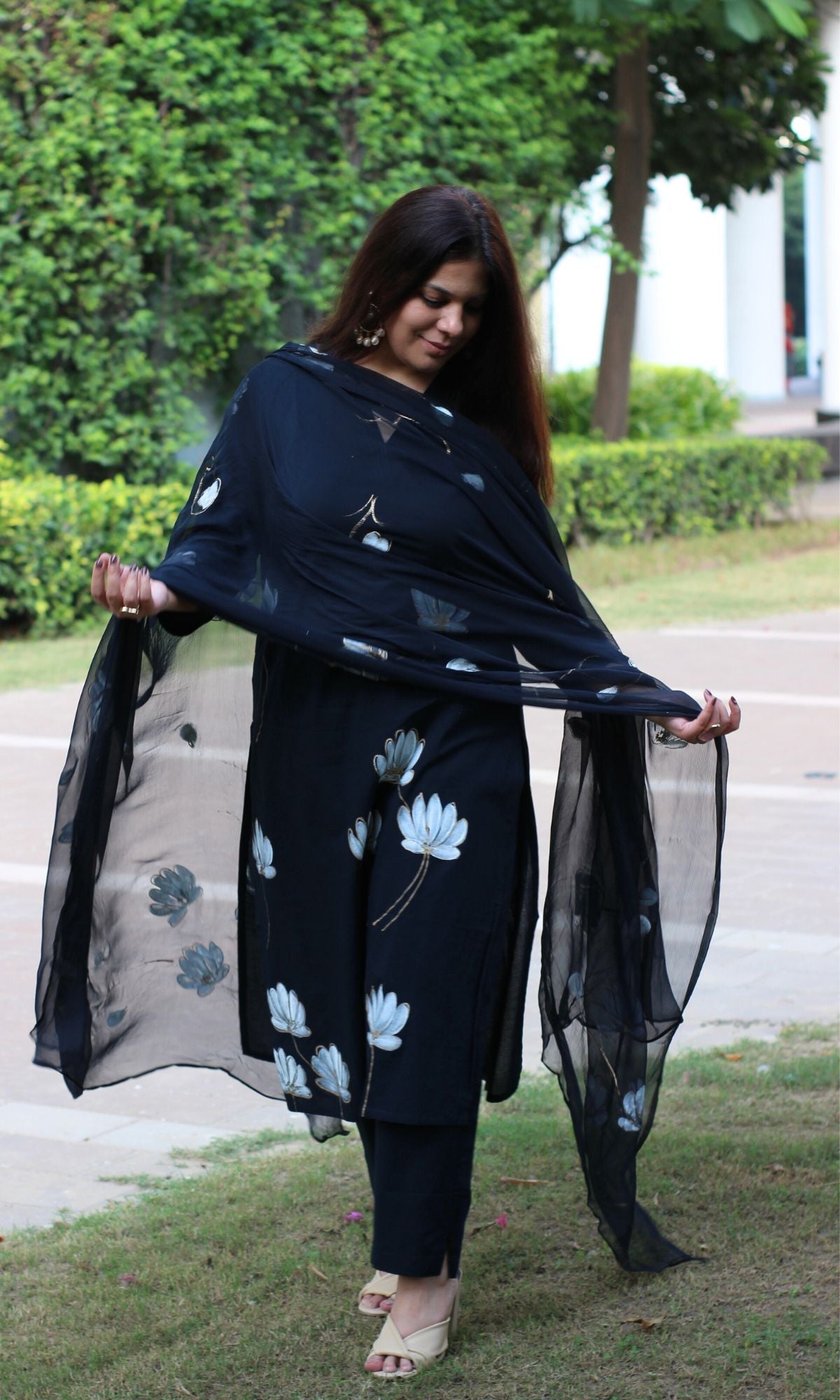 Cotton Midnight Handbrush Suit Set with Chiffon Handpainted Dupatta - Baareeki
