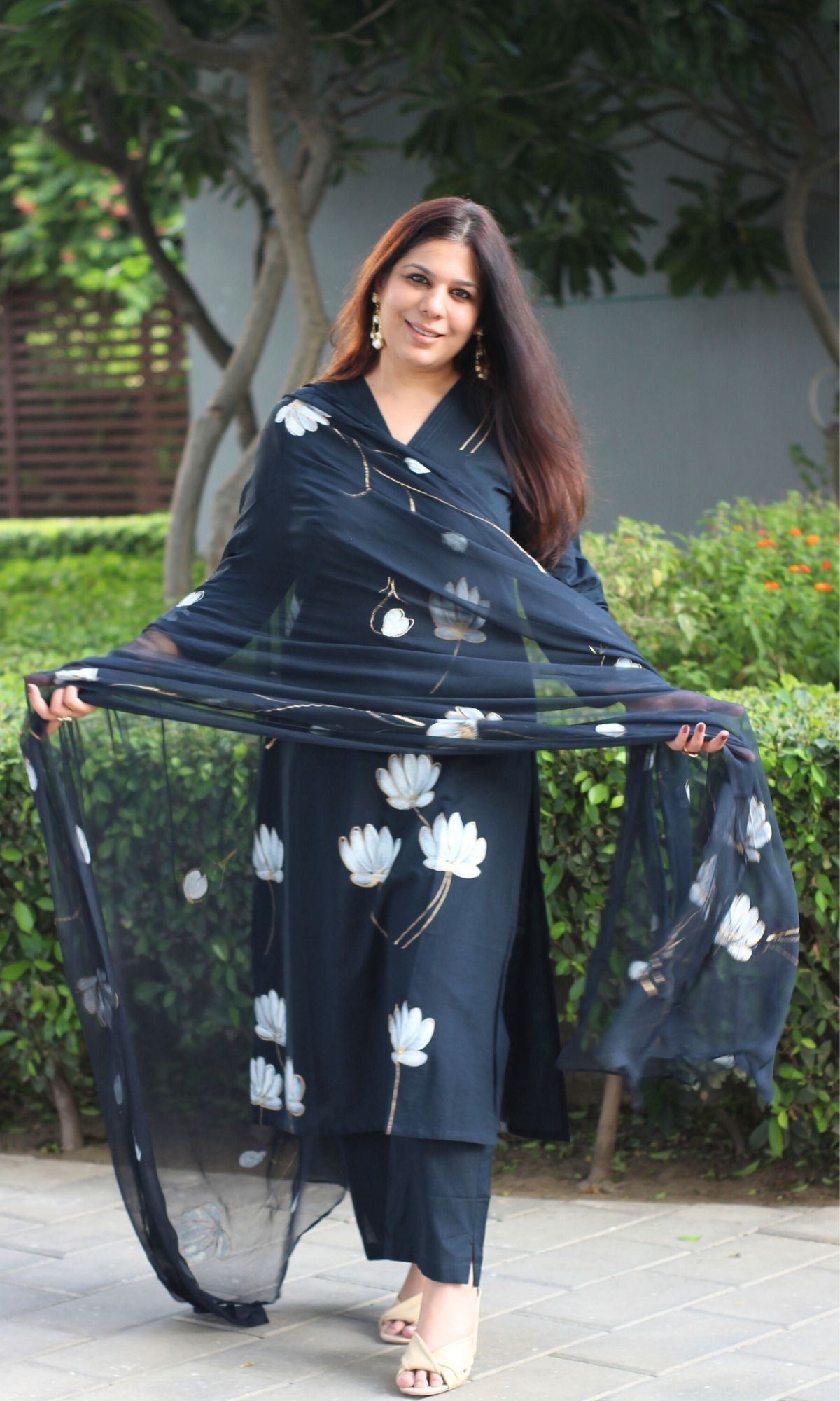 Cotton Midnight Handbrush Suit Set with Chiffon Handpainted Dupatta - Baareeki