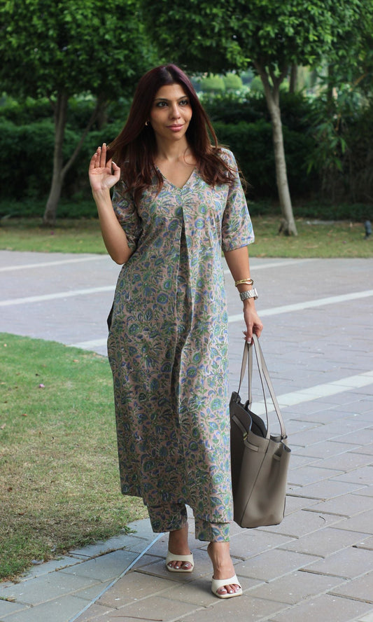 Cotton Pastel Brown Handblock Box Pleated Coord Set - Baareeki