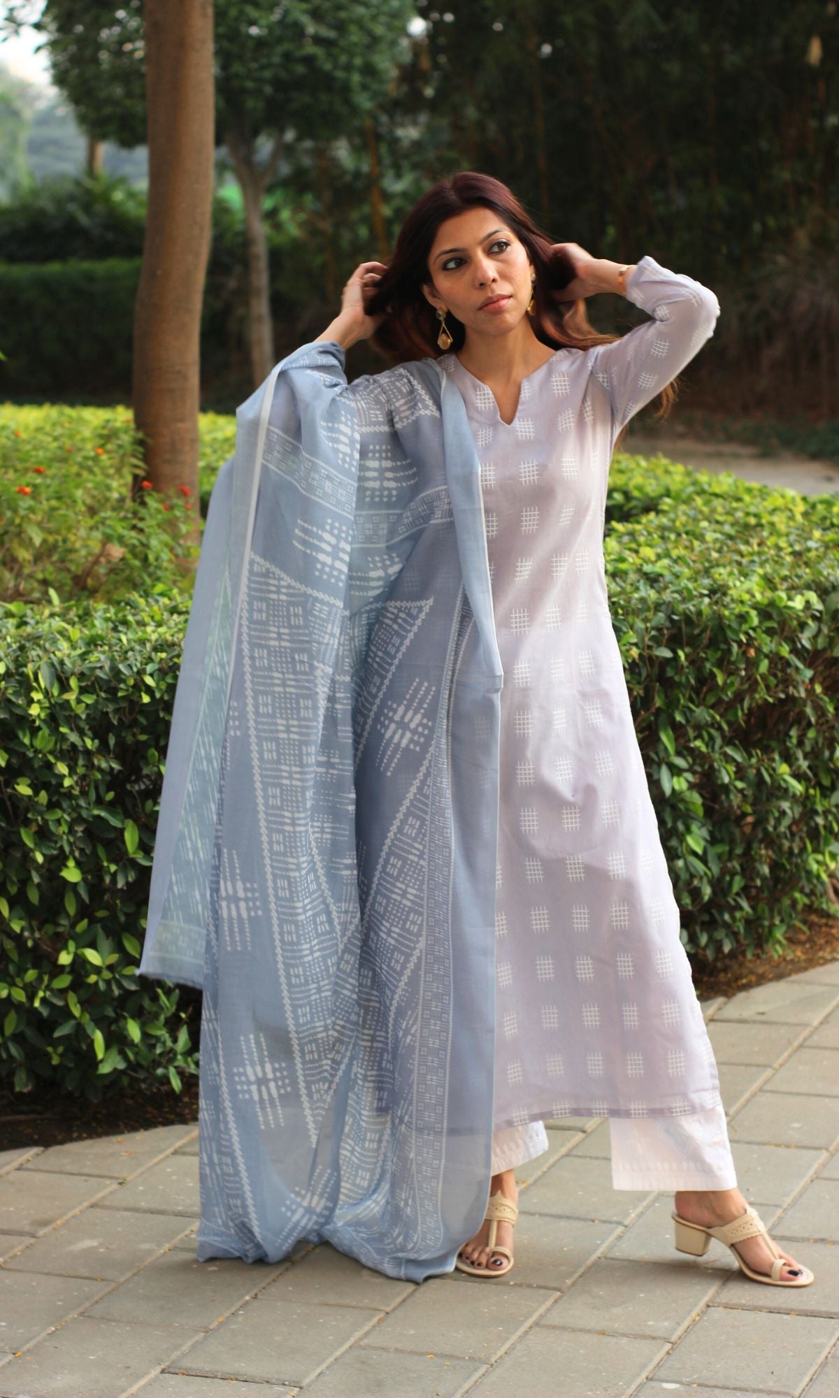 Cotton Purple Haze Weaved Kurta & Mul Printed Dupatta - Baareeki