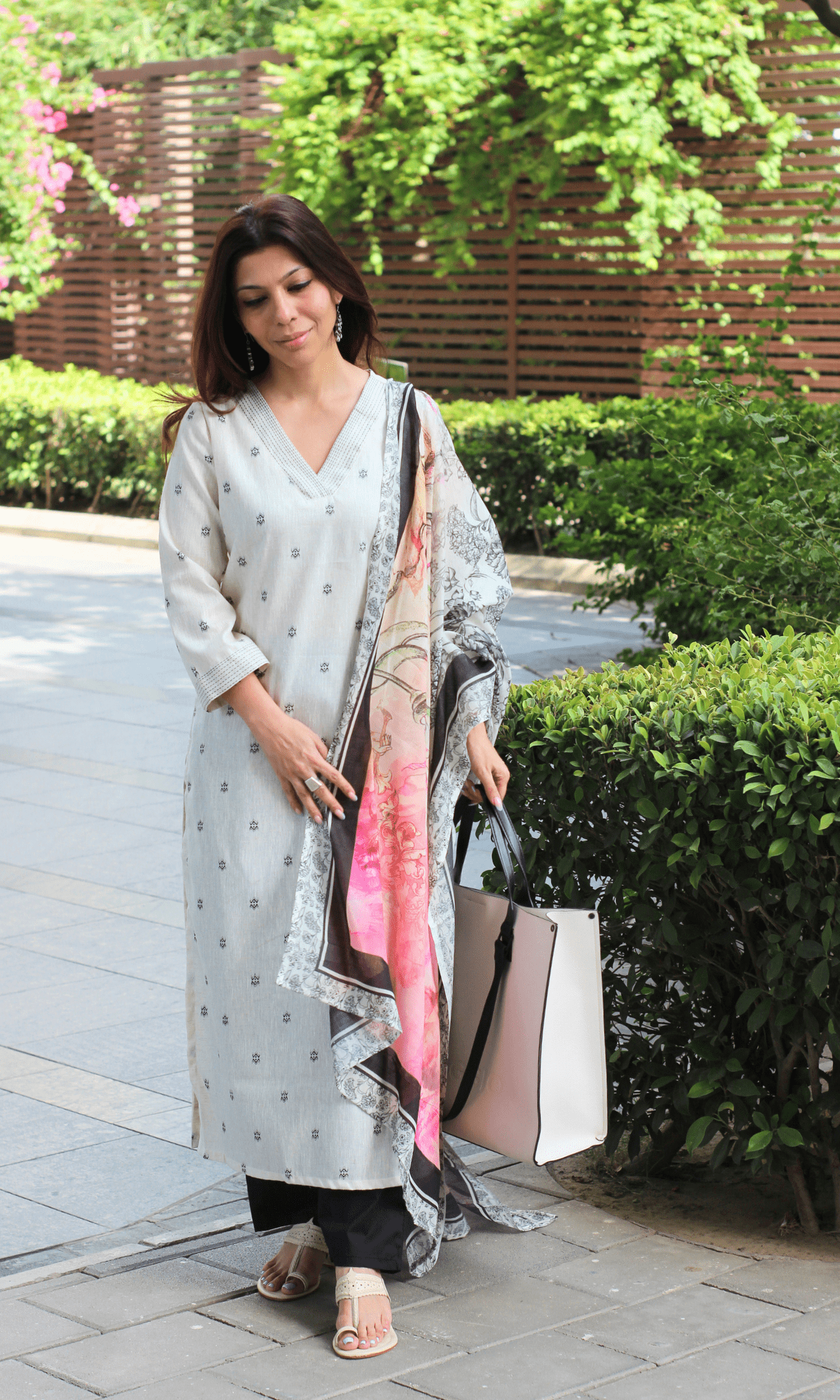 Off White Linen Blend Dobby Kurta, Cotton Pants & Printed Dupatta - Baareeki