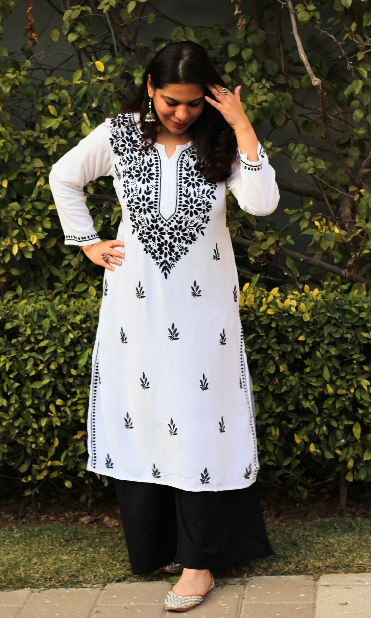 Cotton White and Black Handwork Chikankari Kurta - Baareeki