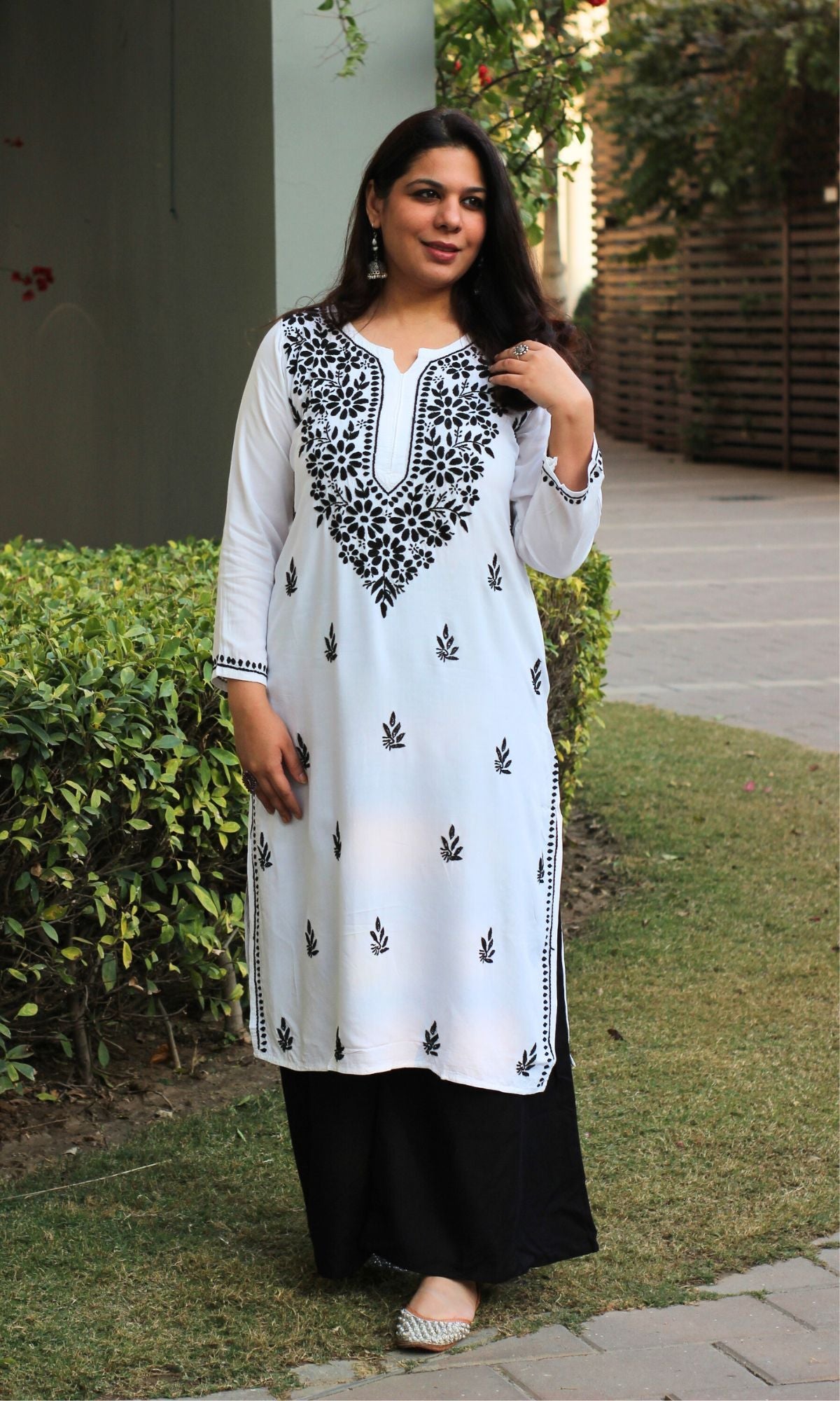 Cotton White and Black Handwork Chikankari Kurta - Baareeki