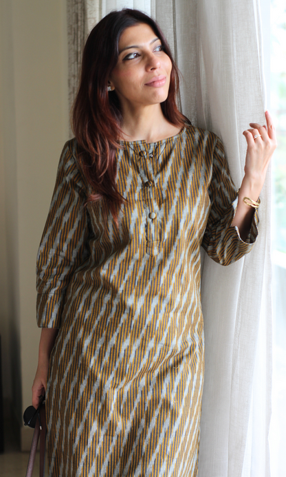 Desert Ikat Buttoned Kurta with Pintuck Pleated Pants