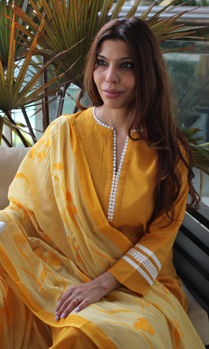 Mango Slub Laced Kurta, Pant & Mul Handpainted Dupatta