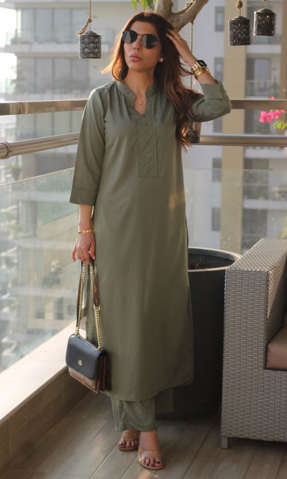 Glossy Green Gold Buttoned Kurta & Pant