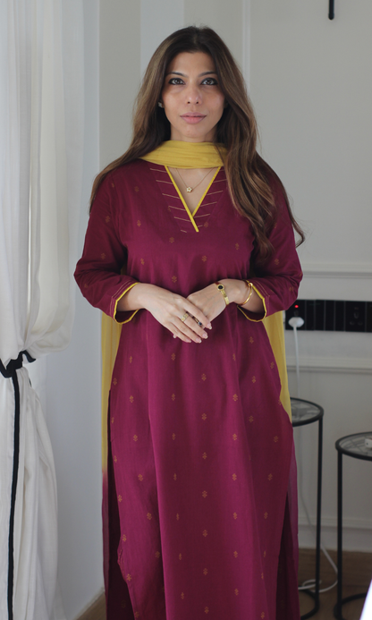 Plum Handloom Cotton Dobby Kurta, Pant & Chiffon Ombre Dupatta