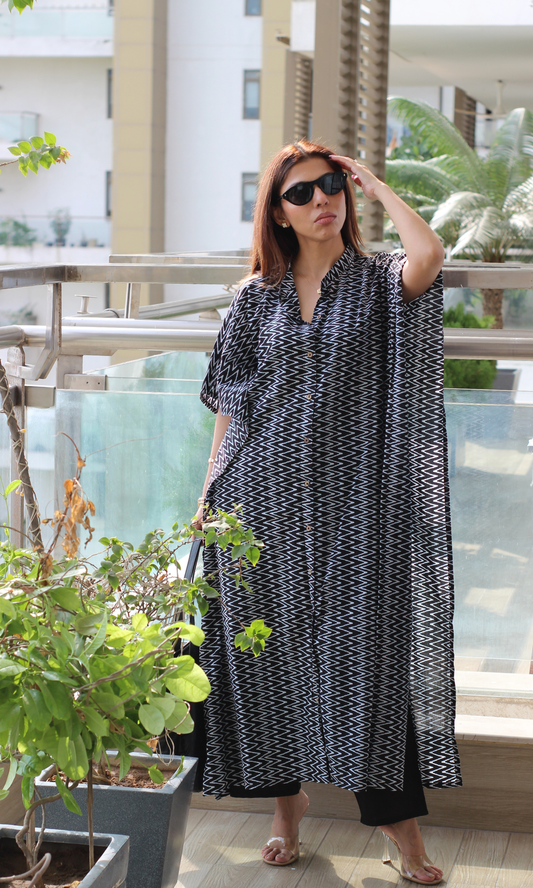 Black Maze Printed Kaftan Style Kurta & Pants