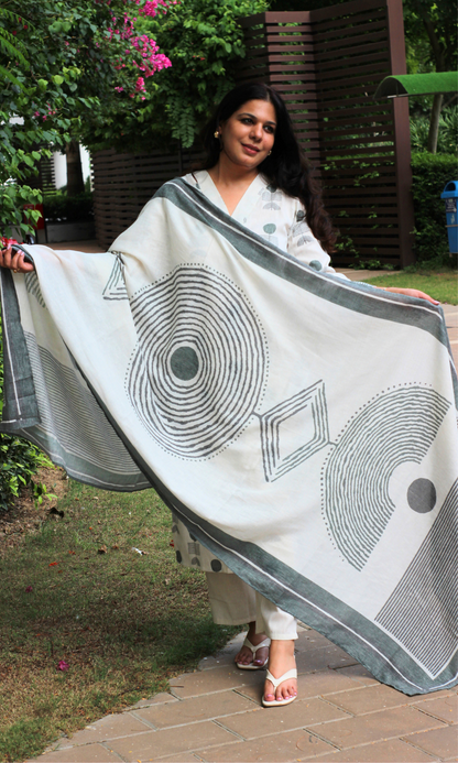 Linen Blend Off White Leaf Print Kurta, Dupatta & Cotton Pants