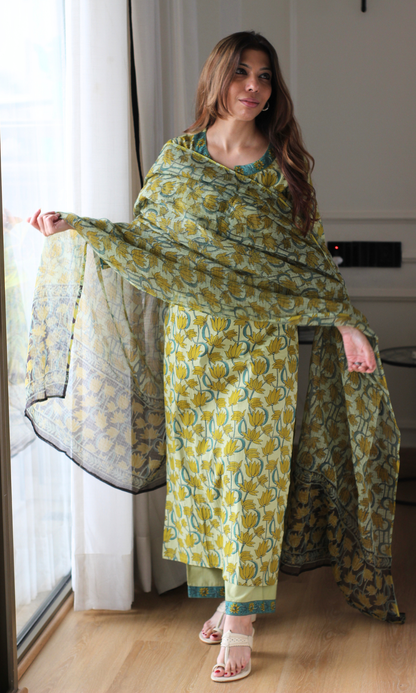 Mehendi Lotus Block Printed Kurta, Cotton Pants & Kota Doria Dupatta