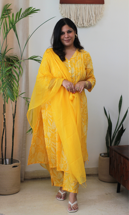 Yellow Paisley Pleated Kurta, Pant & Kota Doria Dupatta