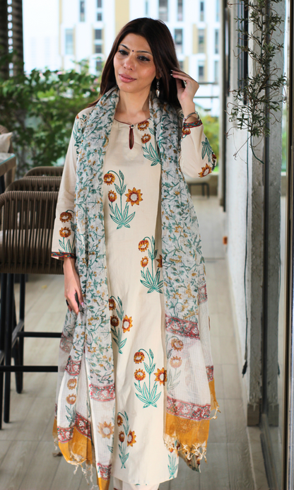 Saira Gulnaar Mughal Print Kurta, Kota Dupatta & Cotton Pants