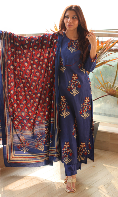 Cotton Neelam Gul Mughal Print Kurta, Contrast Printed Dupatta & Pants