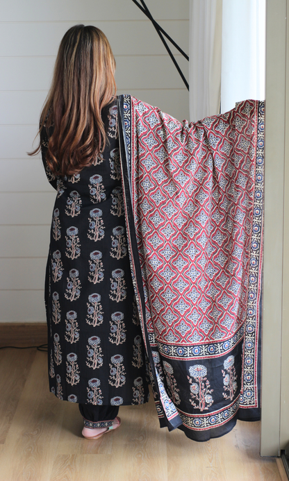 Gauhar Phool Block Print Kurta, Cotton Printed Dupatta & Afghani Pants