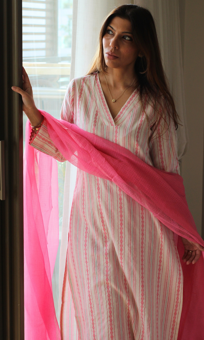 Off white & Pink Lurex Kurta, Cotton Pants & Kota Doria Dupatta