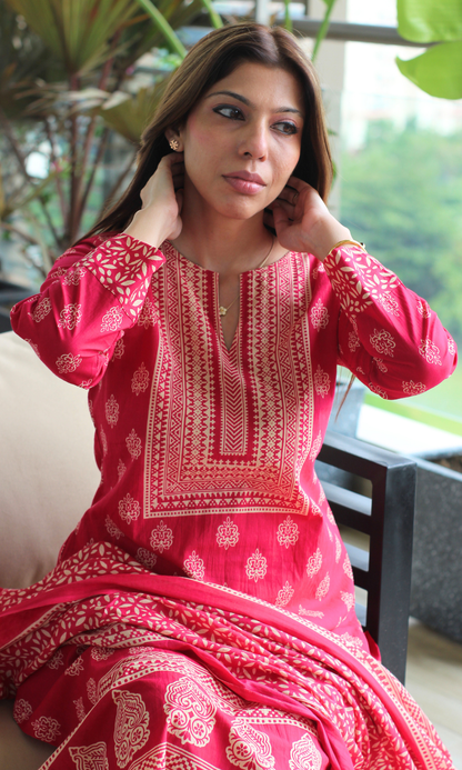 Red-Pink Motif Printed Cotton Kurta, Pant and Mul Printed Dupatta