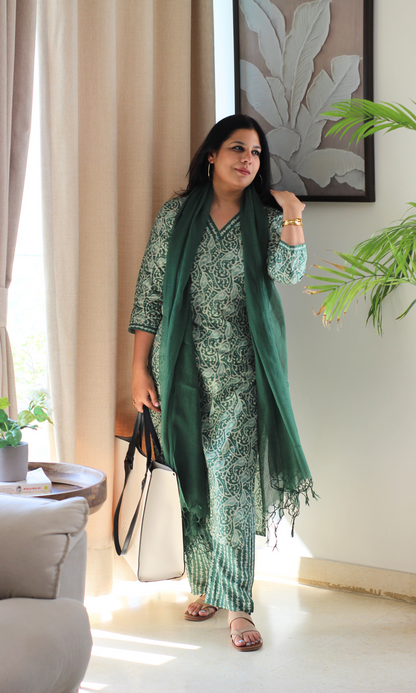 Earthy Green Dabu Printed Kurta , Pant & Kota Doria Dupatta