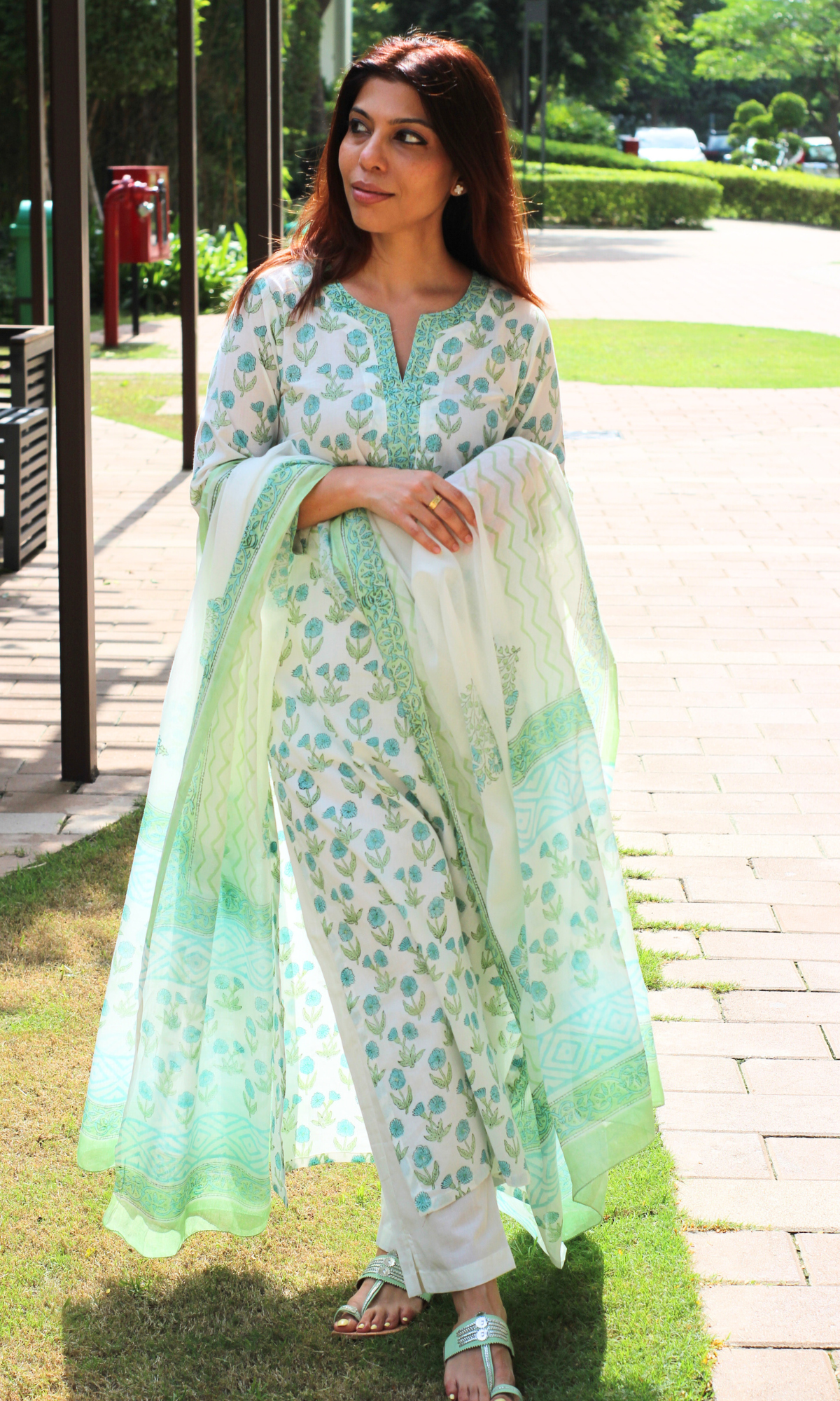 White Morning Dew Handblock Printed Kurta, Dupatta & Cotton Pants