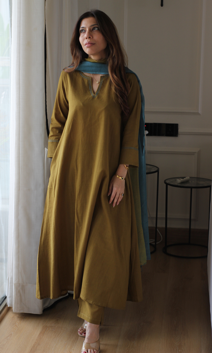 Mehandi Cotton Slub Kali Kurta, Pant & Handpainted Dupatta