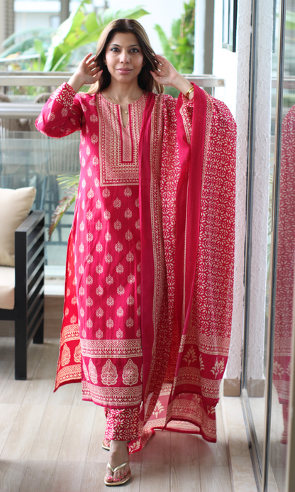 Red-Pink Motif Printed Cotton Kurta, Pant and Mul Printed Dupatta