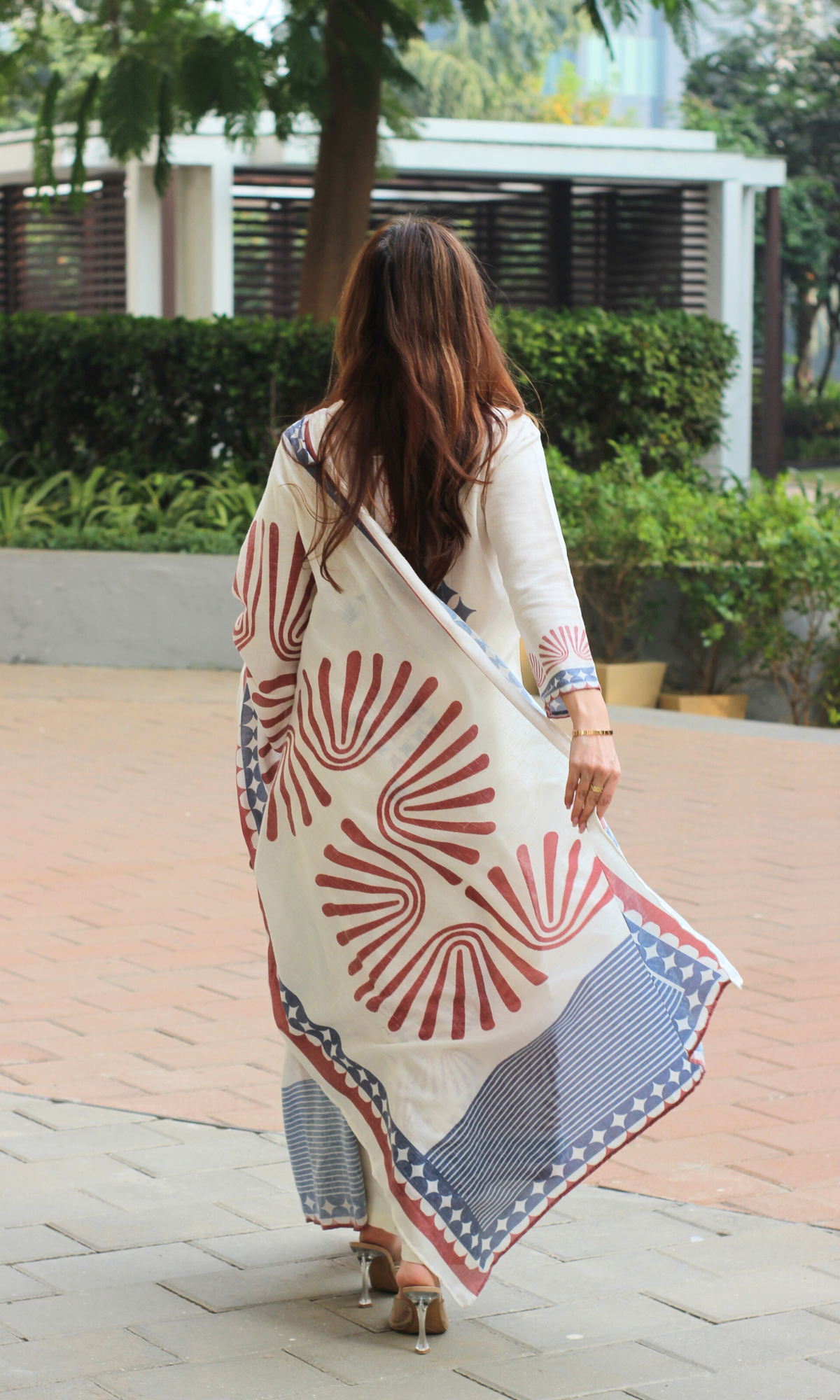 Ivorydust Blue & Red Print Linen Blend Kurta, Dupatta & Cotton Pants