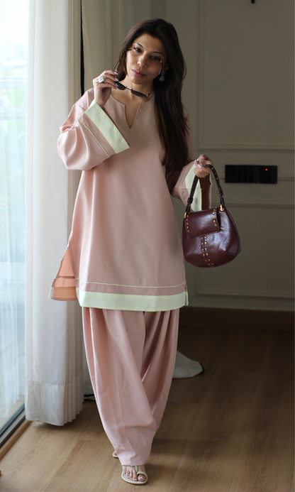 Dusty Rose Contrast Detailed Kurta with Farshi Salwaar