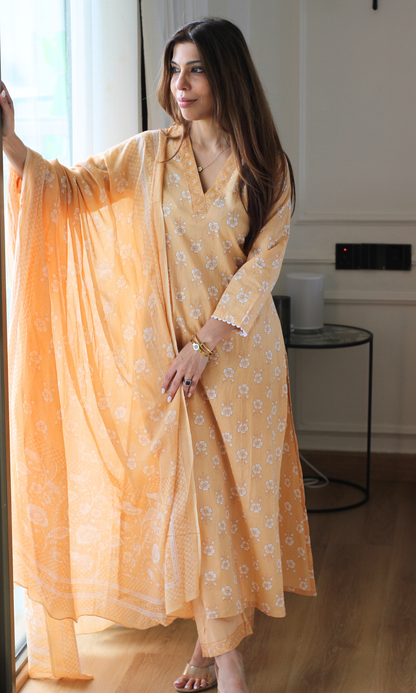 Melon Block Print Kurta, Dupatta & Cotton Pants