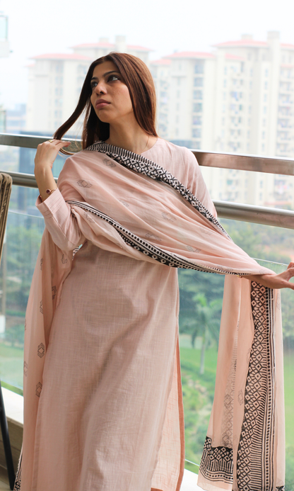 Cotton Slub Ballet Pink Suit with Mul Line Wave Dupatta