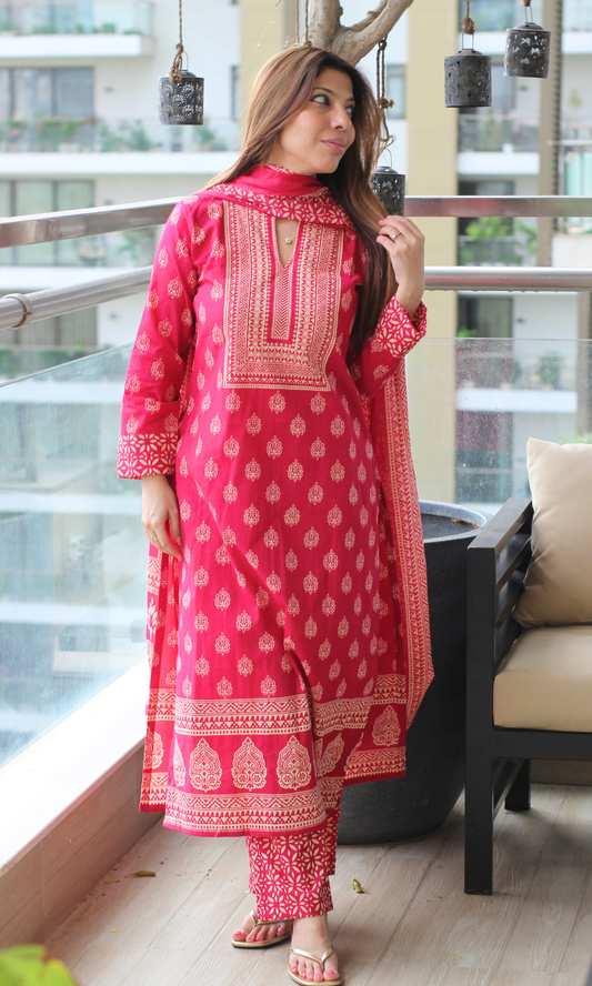 Red-Pink Motif Printed Cotton Kurta, Pant and Mul Printed Dupatta