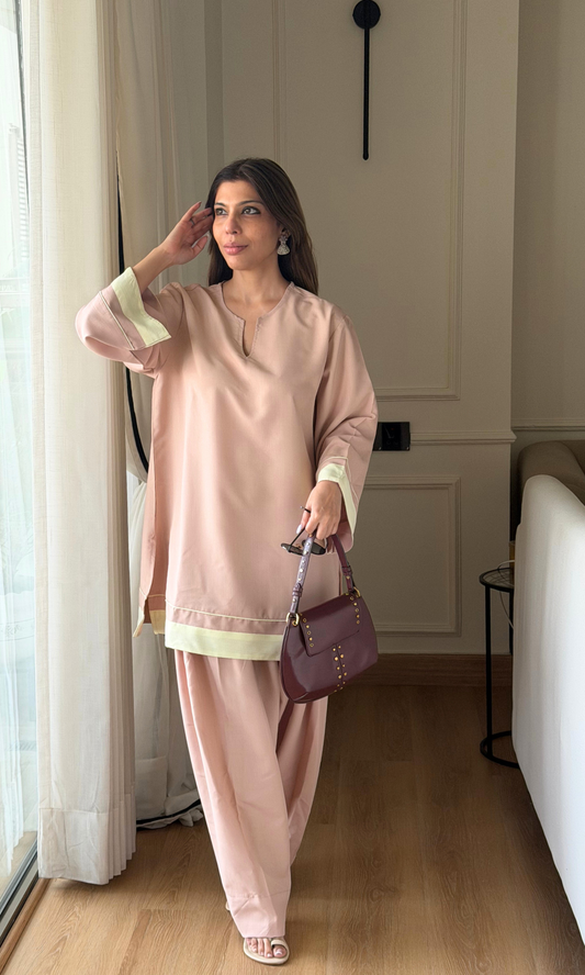 Dusty Rose Contrast Detailed Kurta with Farshi Salwaar