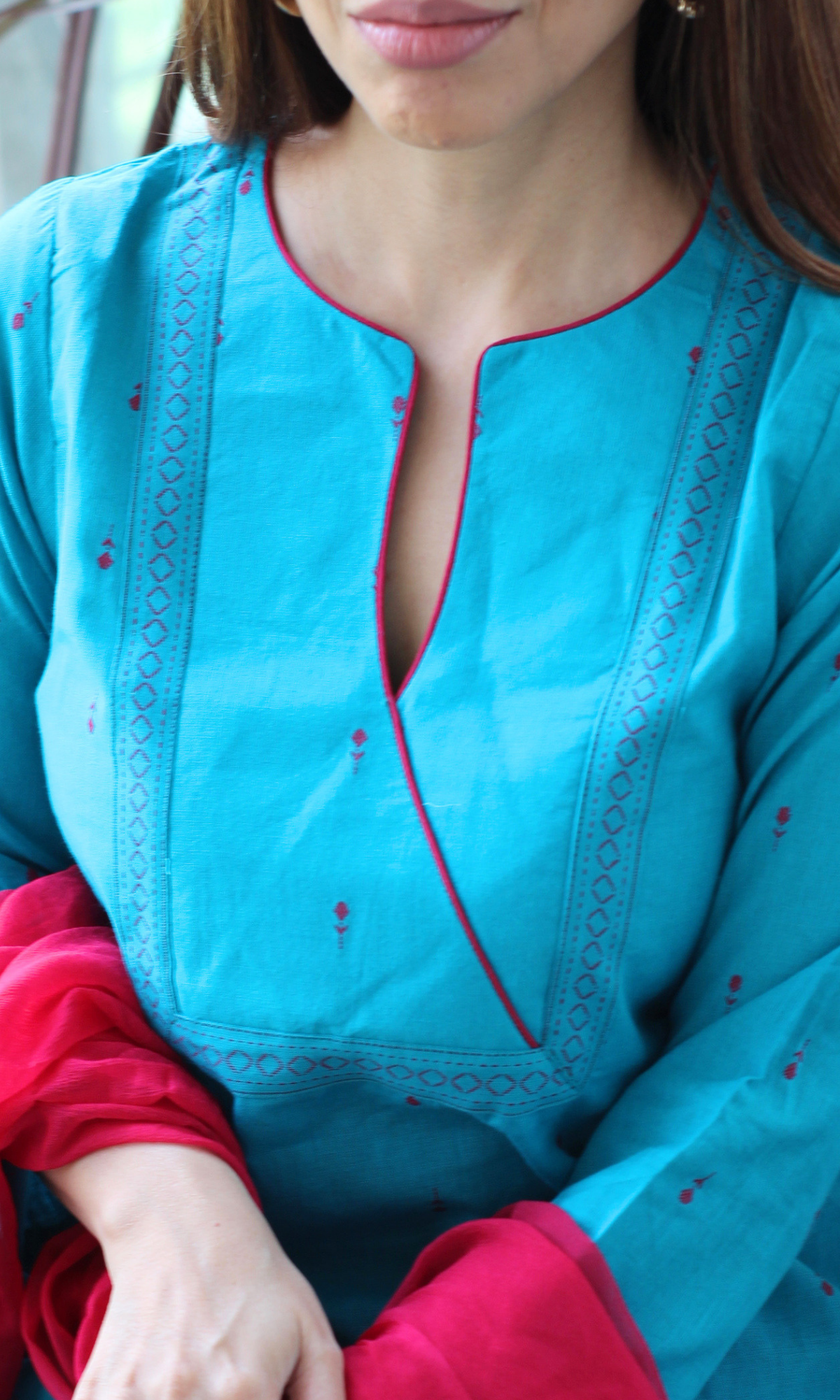 Teal Handloom Cotton Dobby Kurta, Pant & Chiffon Ombre Dupatta