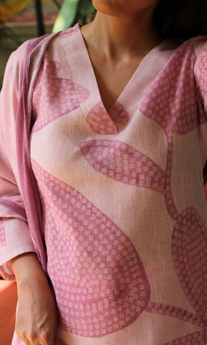 Linen Blend Pink Rope Flower Print Kurta, Dupatta with Cotton Pants